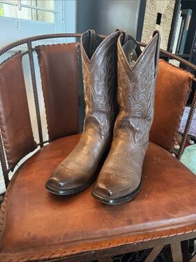 Men's Brown Western Cowboy Boots with Embroidered Shaft
